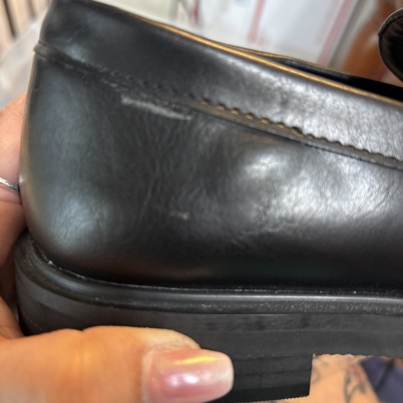 American Eagle Black Loafer Gold Chain Detail Size 9 NWOB Casual - Picture 7 of 8